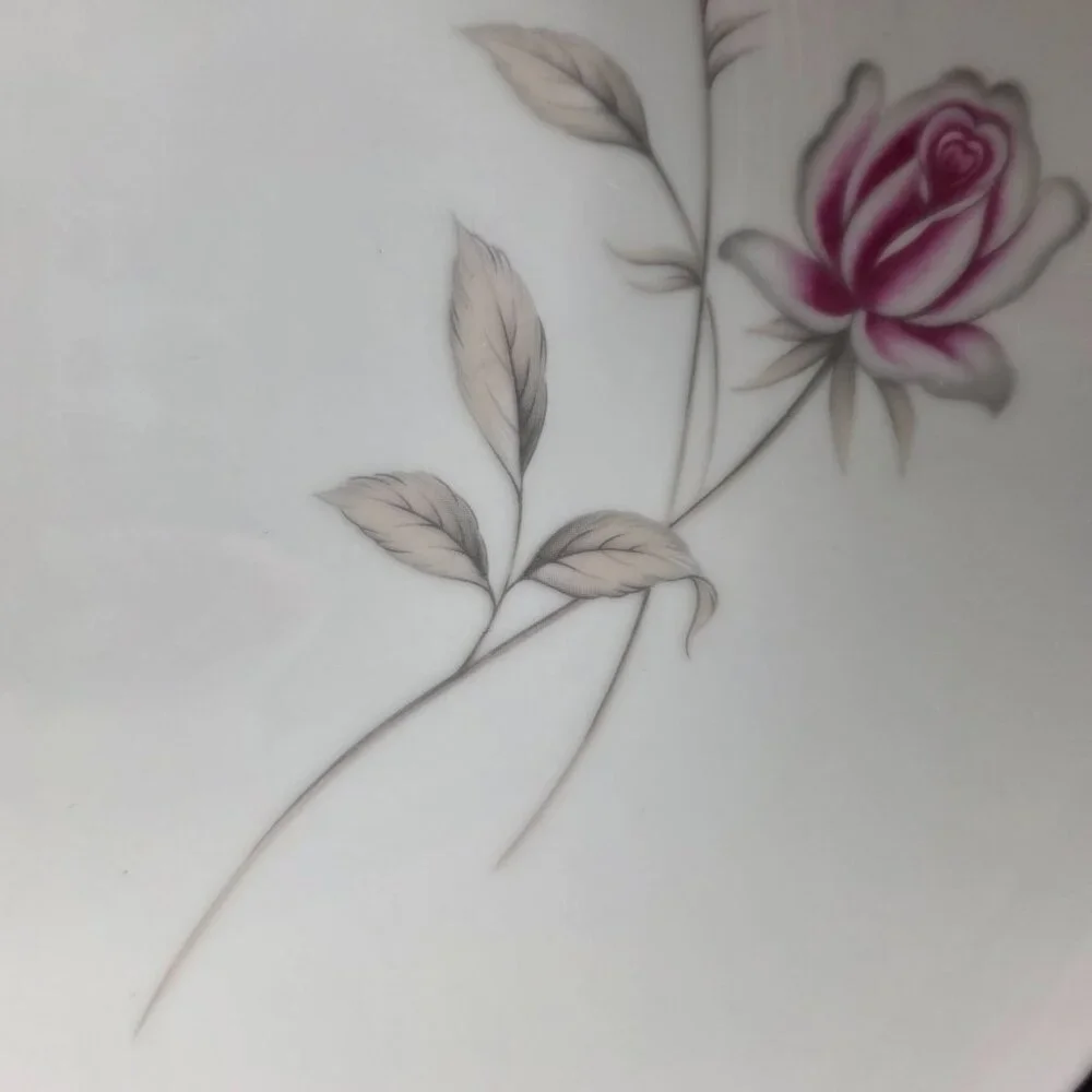 Seizan Fine China Lasting Rose 9 Inch Serving Bowl White Pink Roses Gray Leaves